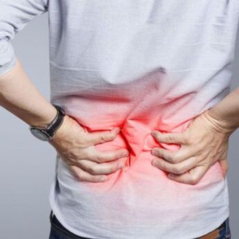 dolor lumbar en un hombre